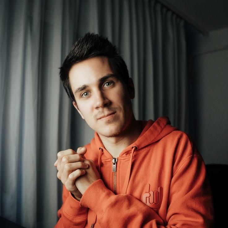 Jonah Singh, Client Relations Director, discussing corporate gifting strategy with business clients